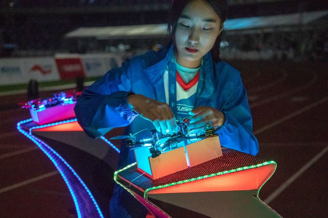 tøve permeabilitet Klimatiske bjerge Women with Wings: female drone pilots at the FAI World Drone Racing  Championships | World Air Sports Federation