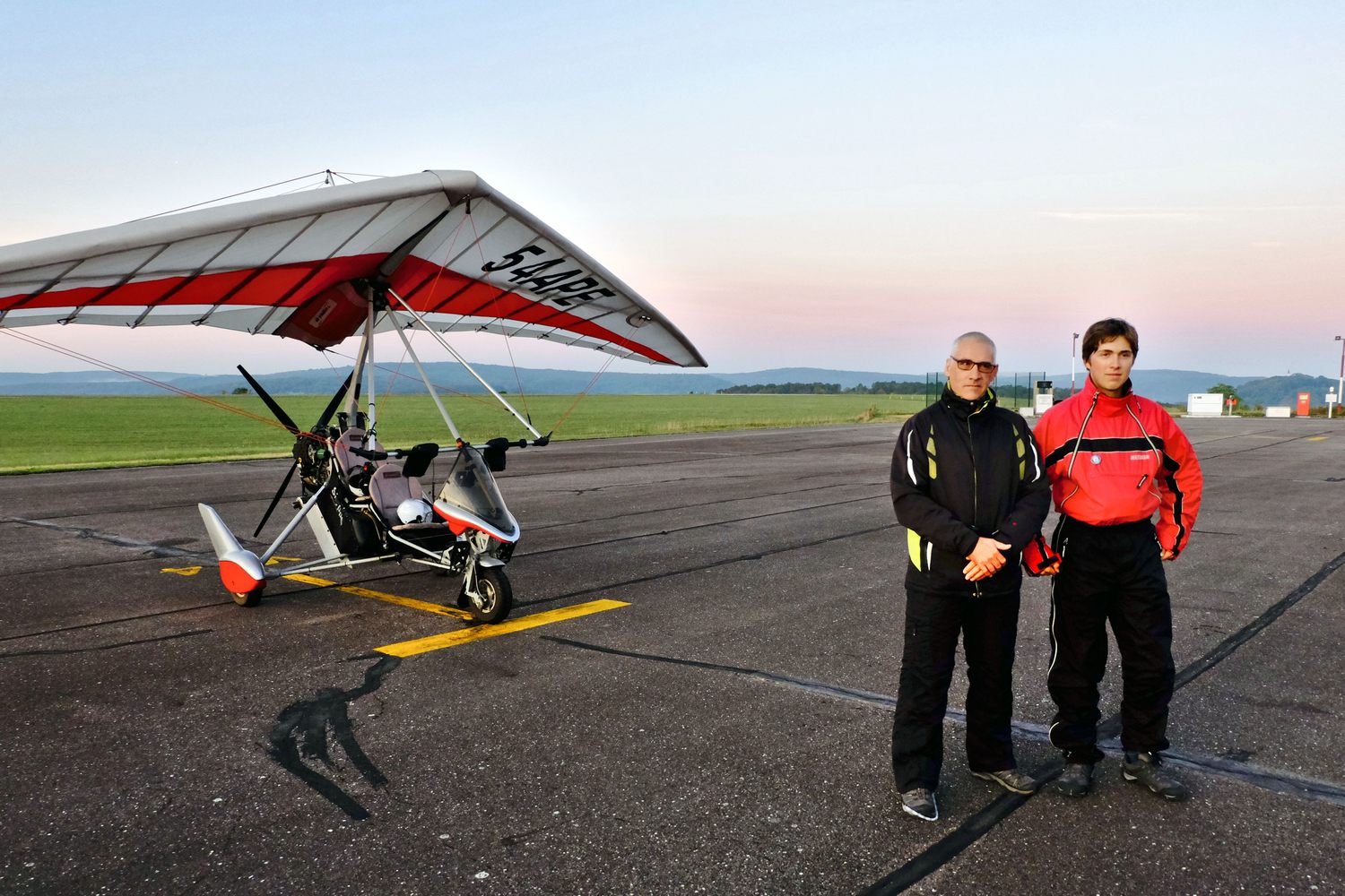 783.9 km Father and son break the Distance World Record in a microlight World Air Sports Federation