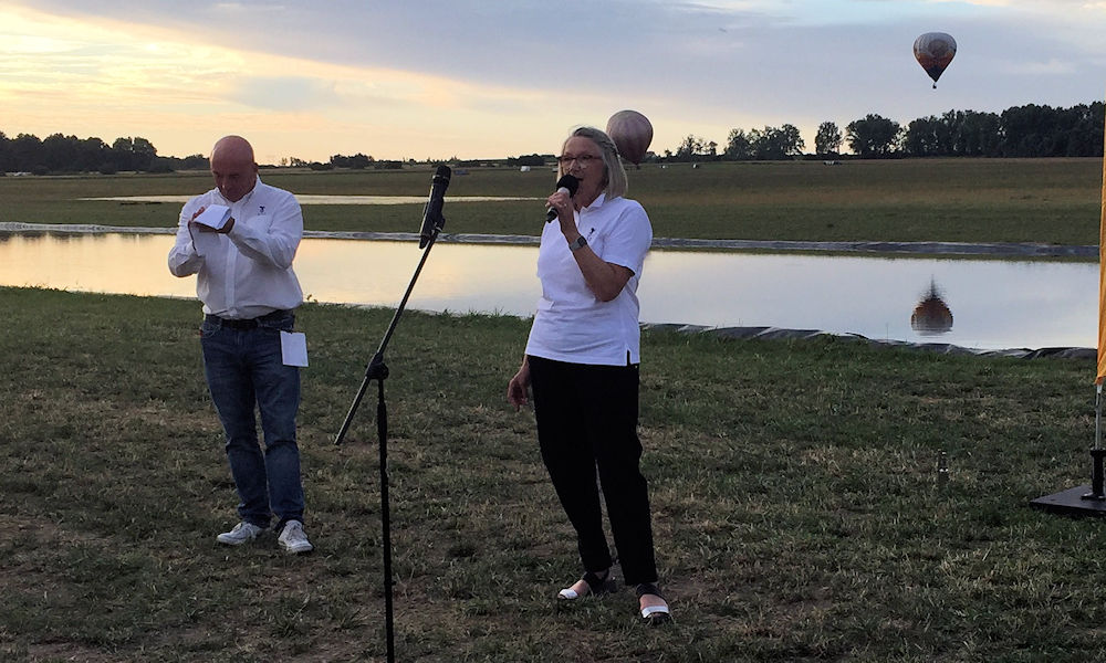 Gill Rayner closes competition Gill Rayner closes competition